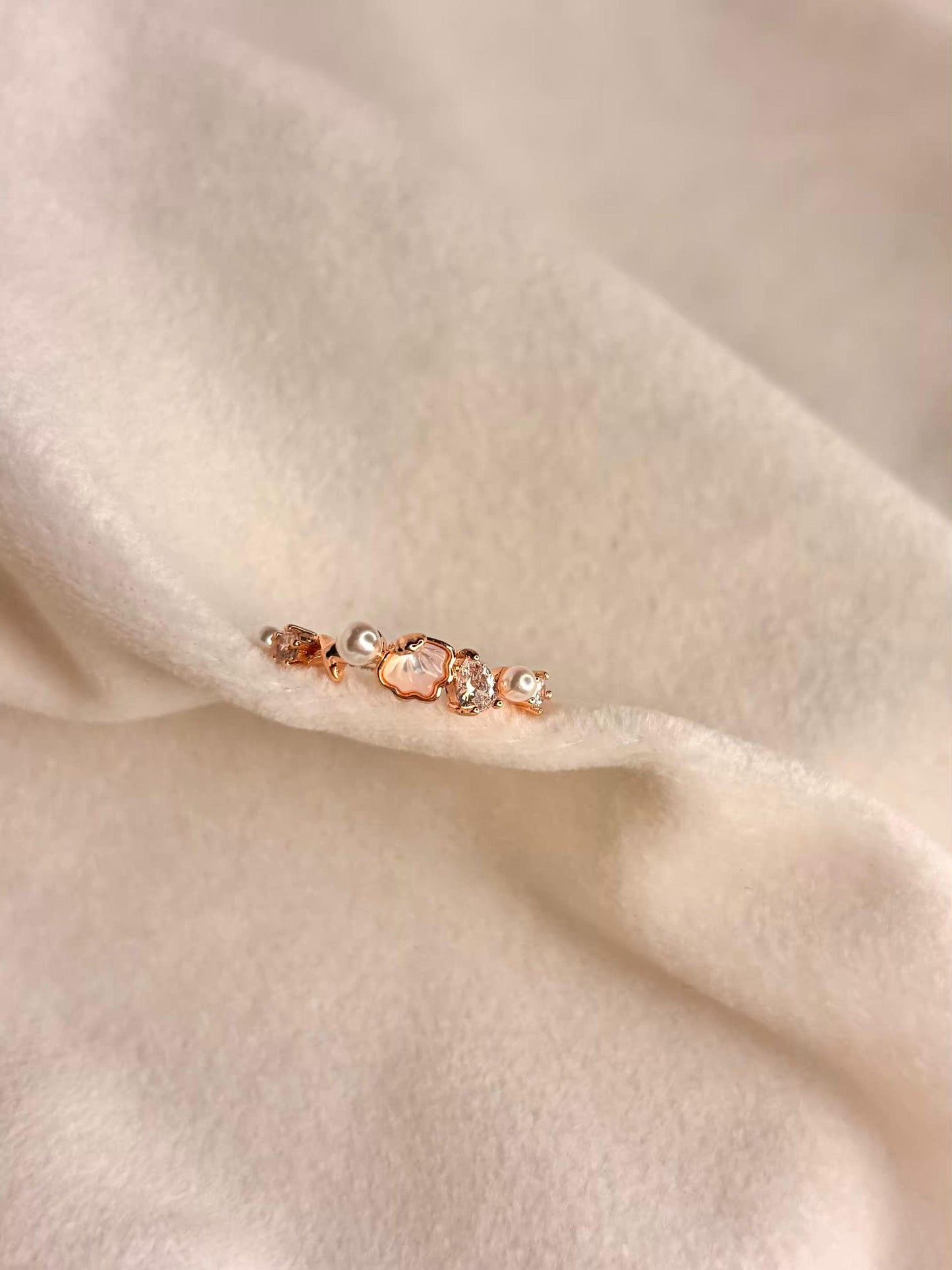 Oyster Center Rose Gold Plated Adjustable Ring