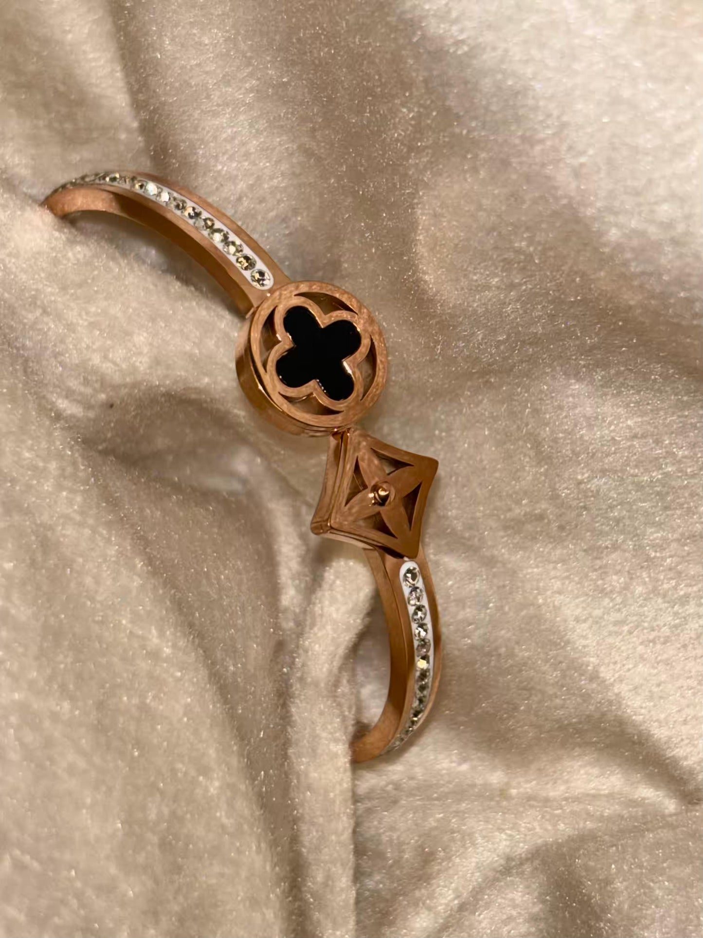 For Thin Wrist Black Flower Clover Bangle 18K Gold plated Premium Bangle 2.2 - 2.4 Size