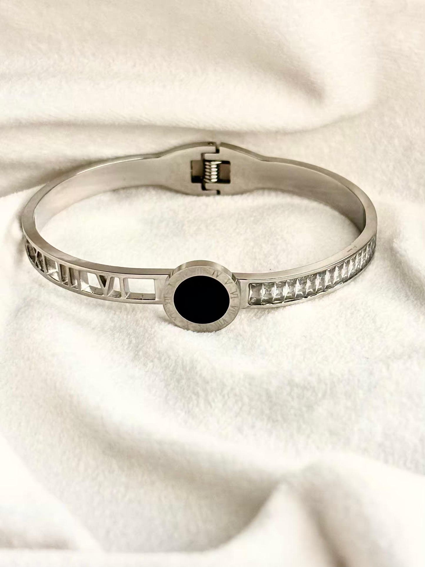 Roman Black Dot Bangle Silver Plated Premium Kada Bangle