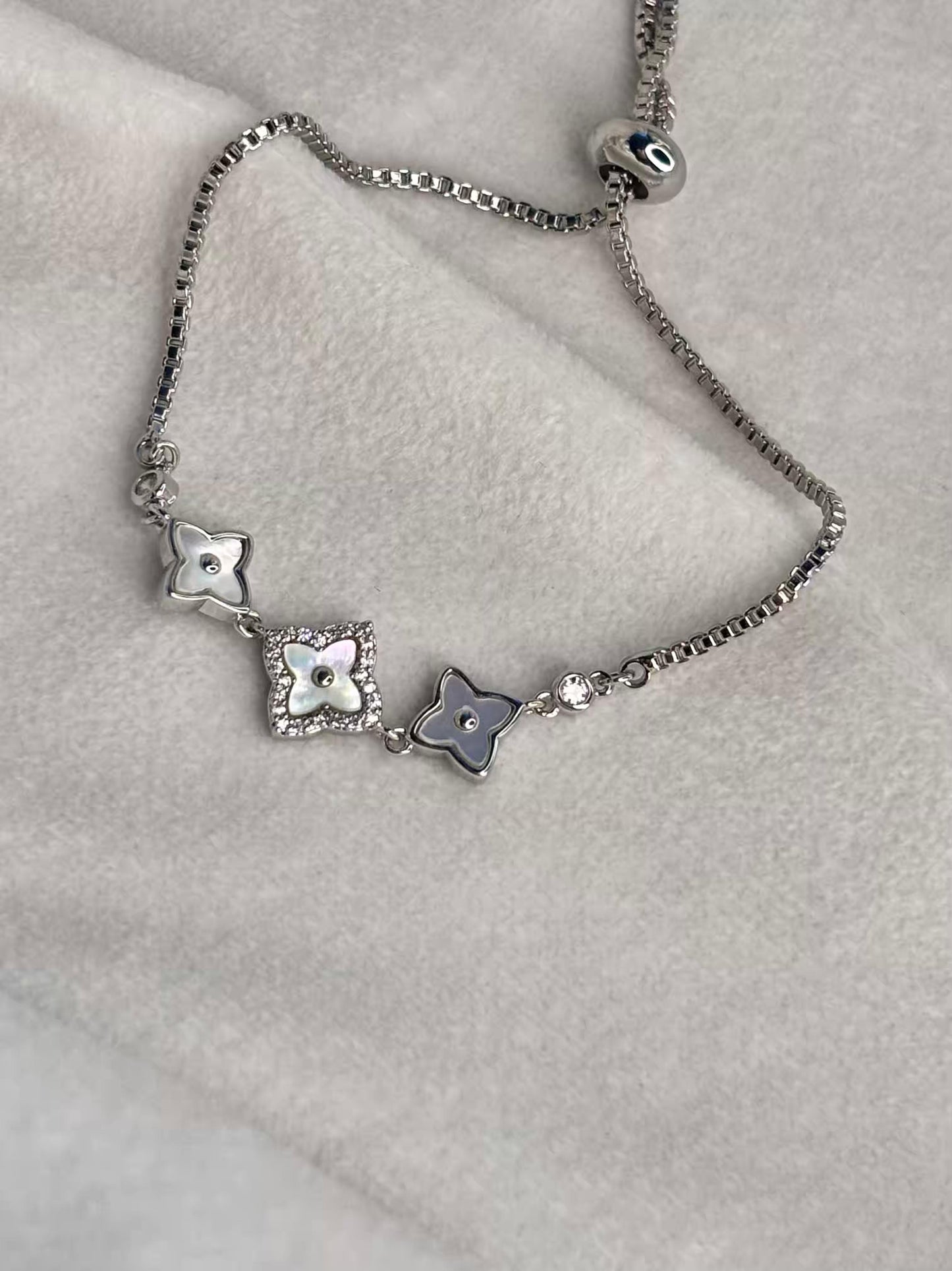 Silver Clovers Bracelet Silver Plated Premium Adjustable Chain Bracelet