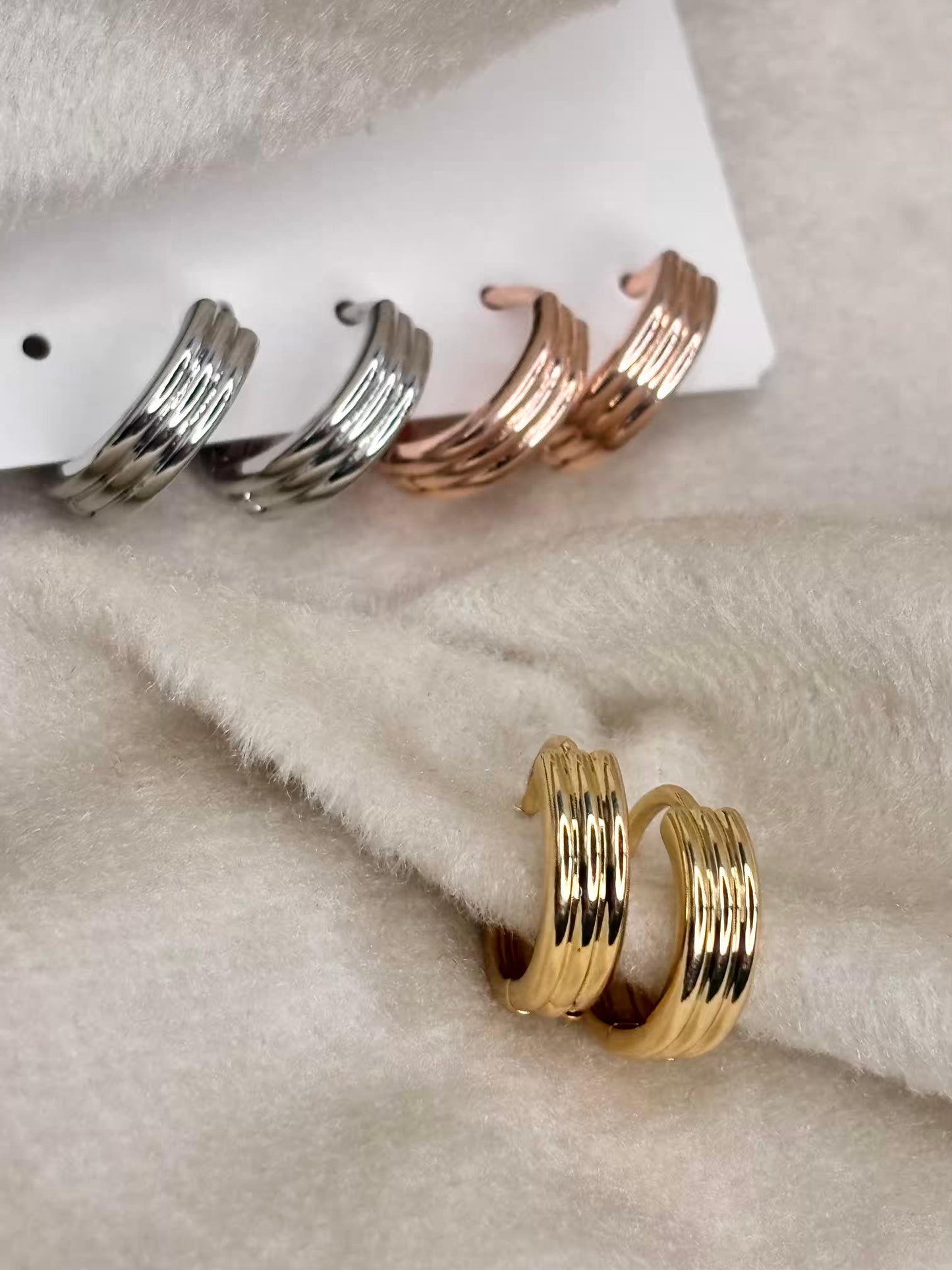 Multi Toned Thick Huggies Set Premium Earrings