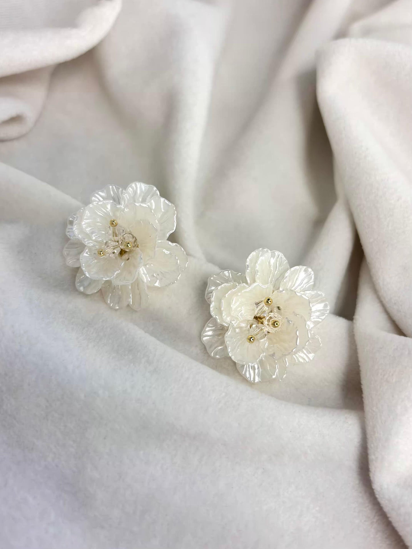 White Flora Earrings 18K Gold Plated Premium Earrings