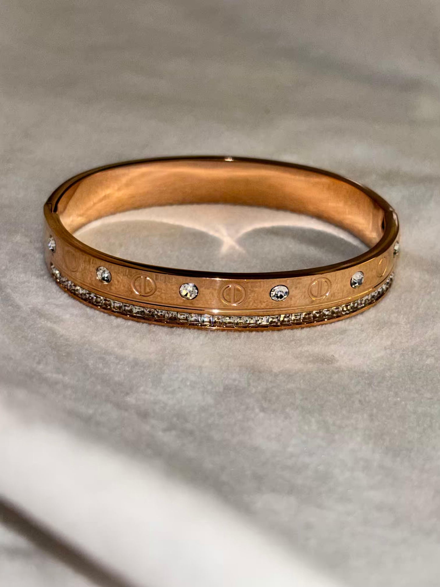 Aurum adorn Bangle 18K Gold Plated Premium Kada Bangle Bangle