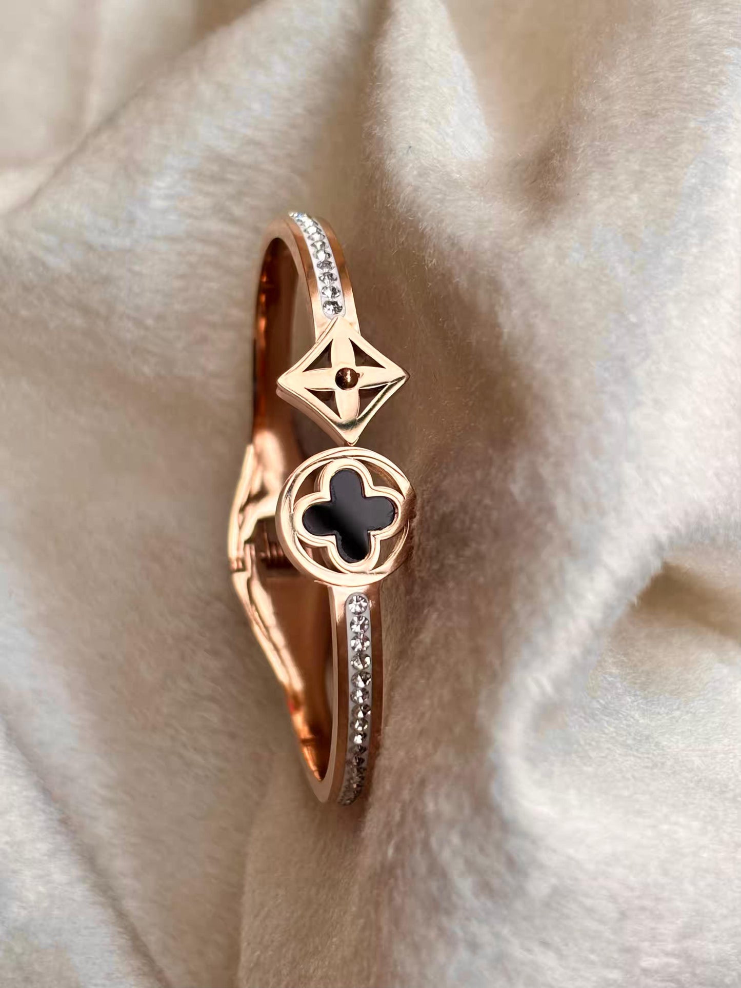 For Thin Wrist Black Flower Clover Bangle 18K Gold plated Premium Bangle 2.2 - 2.4 Size