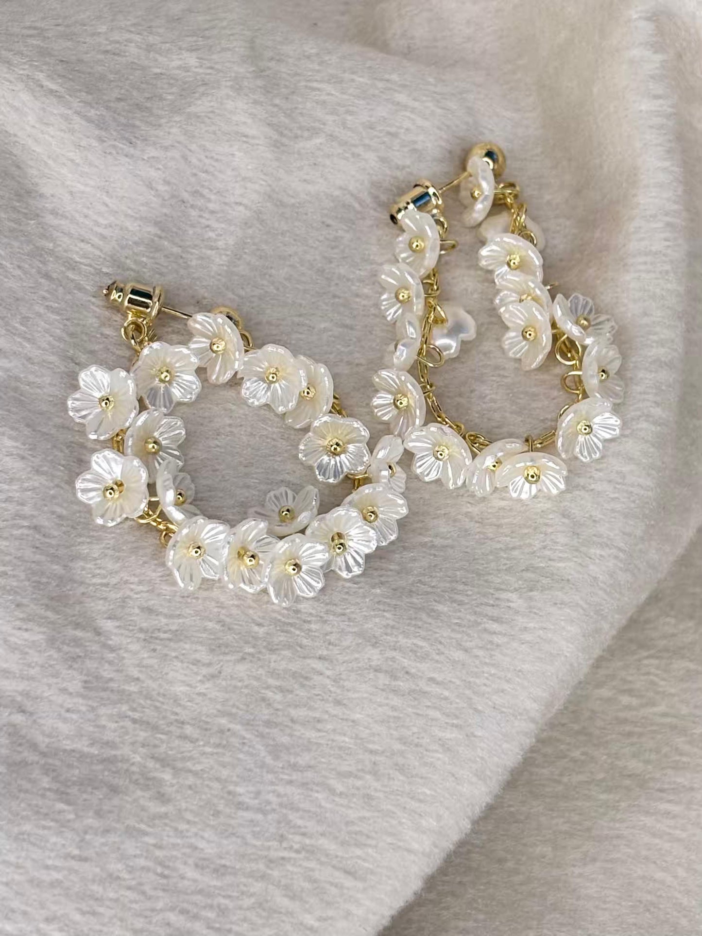 White Flora Wreath Earrings 18K Gold Plated Premium Earrings