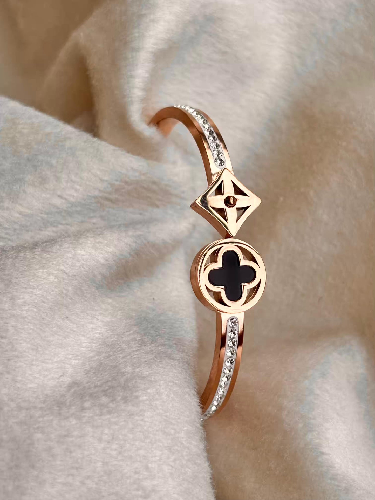 For Thin Wrist Black Flower Clover Bangle 18K Gold plated Premium Bangle 2.2 - 2.4 Size