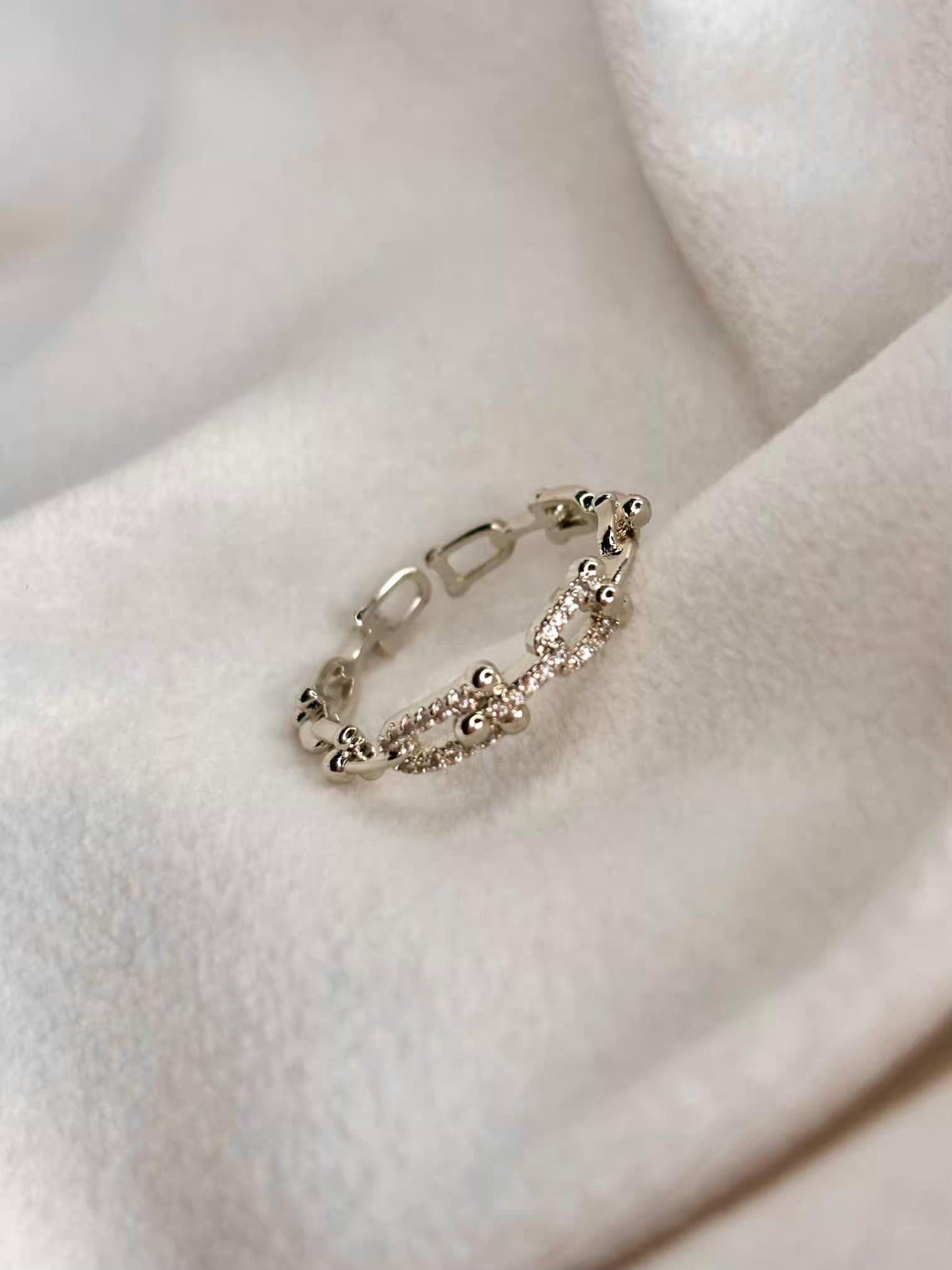Interlocked Chain Ring (Silver) Adjustable Ring