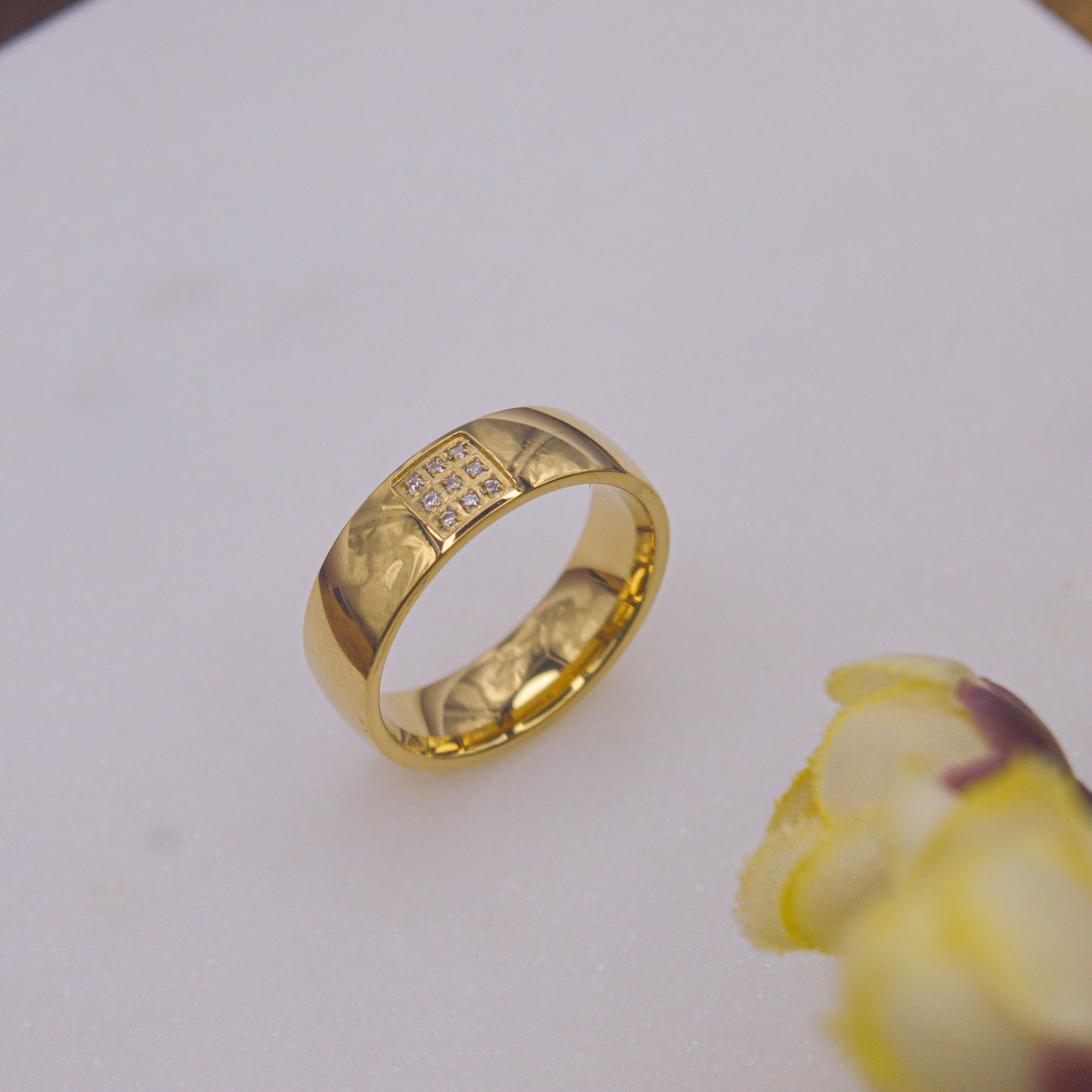 Gold Square Diamonds Ring - Unisex