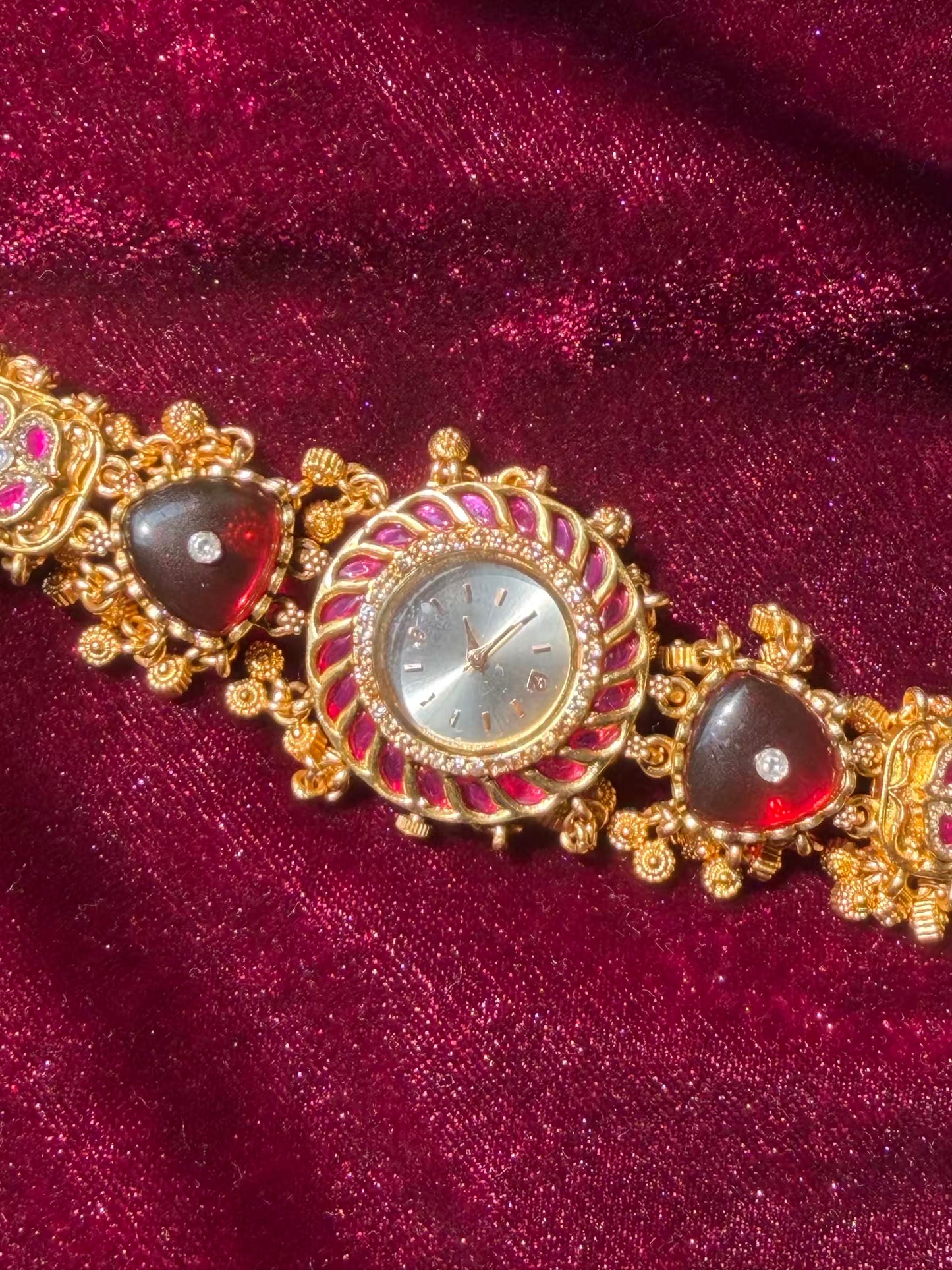 Red Dial Loaded Rajwadi Gold Plated Heritage Maharani Watch