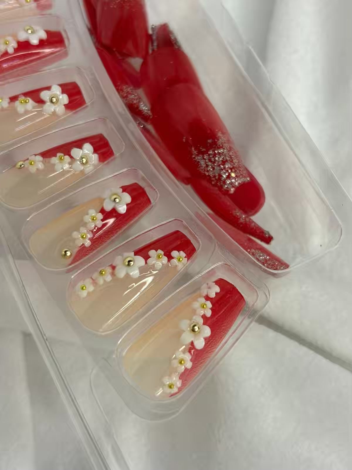 Nude Red Flowery Shimmery Fancy Party Bridal Press On Nails ( Set of 24 )