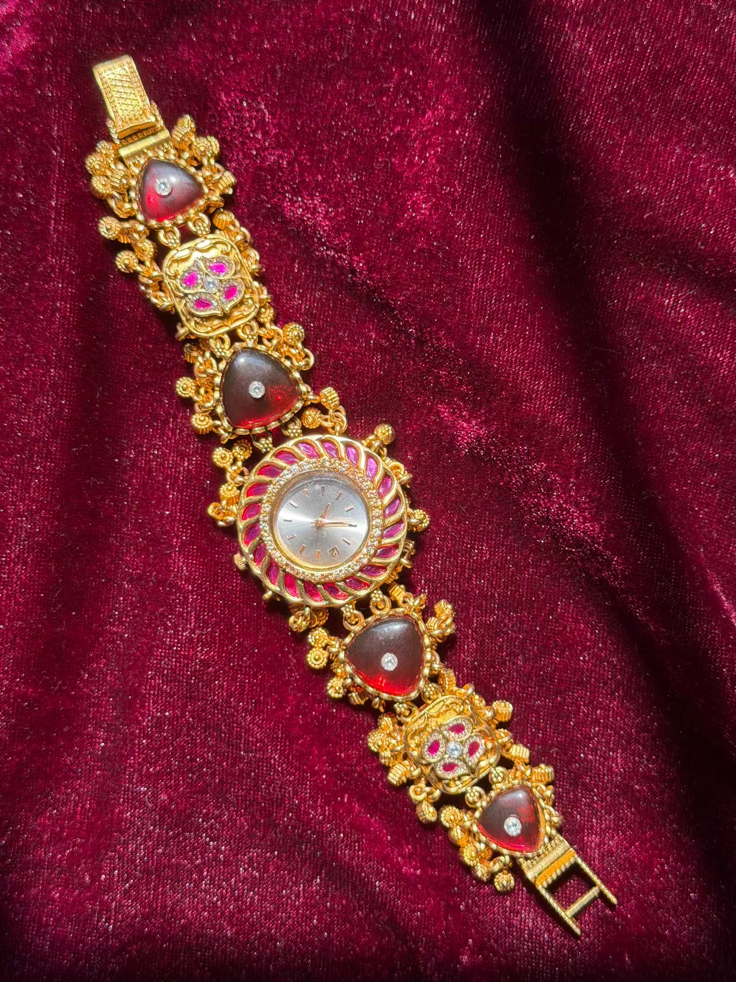 Red Dial Loaded Rajwadi Gold Plated Heritage Maharani Watch