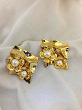 Load image into Gallery viewer, Flower Pearl Diamond Earrings Studs - Gold Plated
