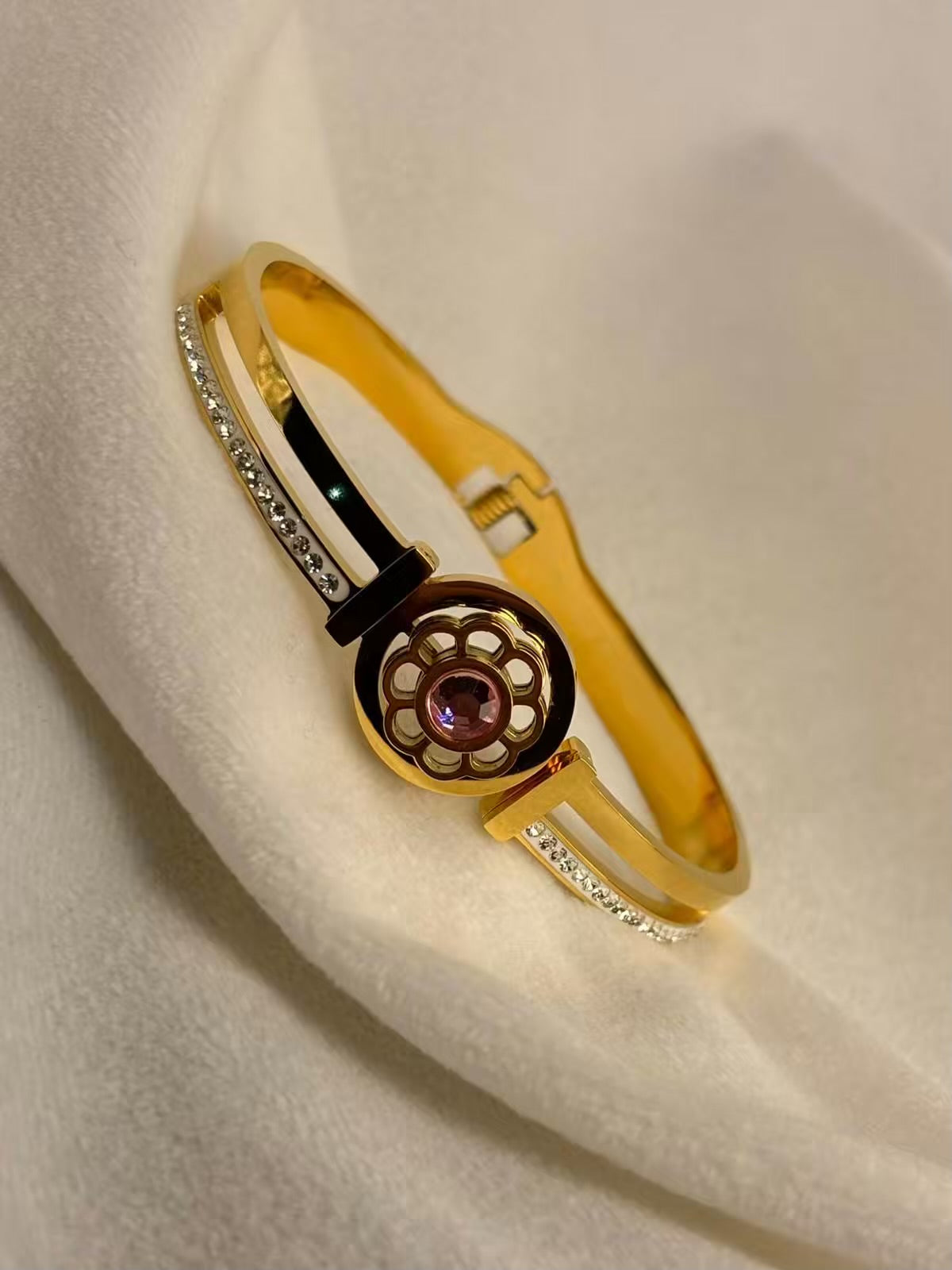 Pink Rotating Flowe Premium Kada Bangle 2.6 ( Rose Gold )
