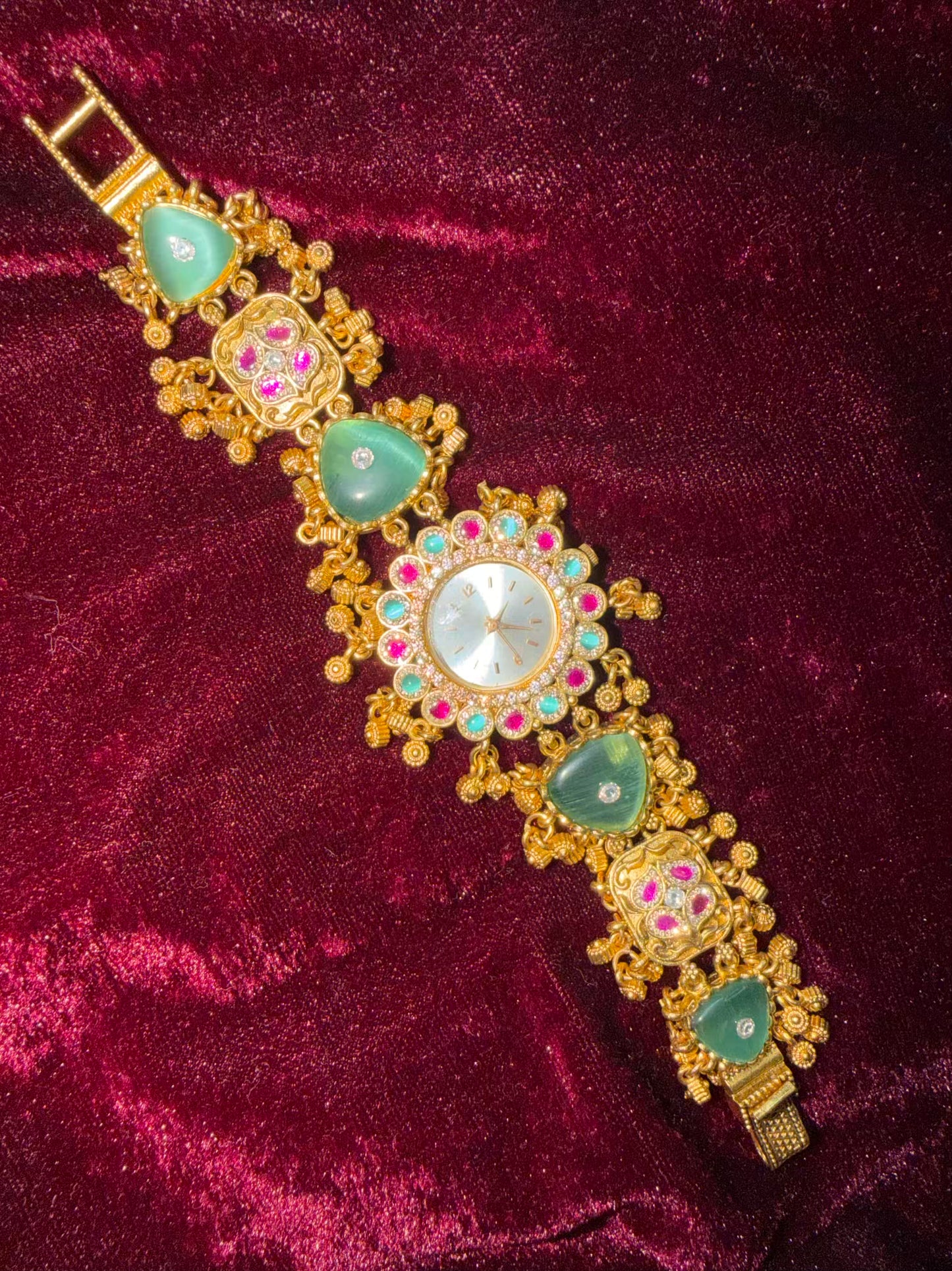 Mint Floral Premium Gold Rajwadi Gold Plated Heritage Maharani Watch