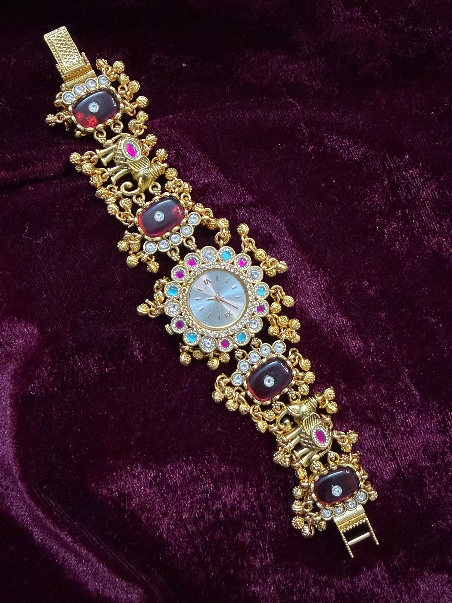 Maroon Elephant Premium Gold Rajwadi Gold Plated Heritage Maharani Watch