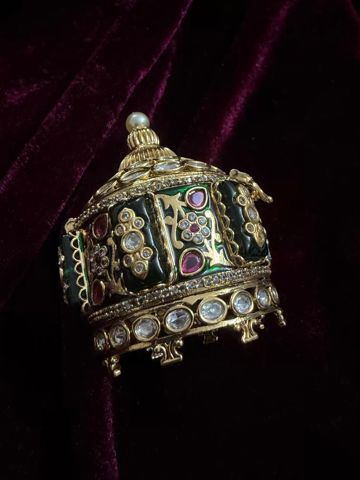 Pushtaini Kumkum Sindoor Daani Royale in Premium plating