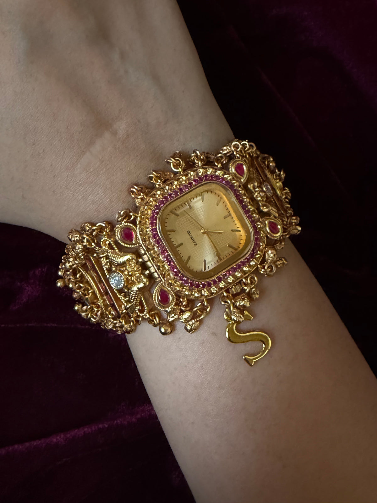 Diwali 🪔 Gold New Launch Square Dial Maharani Watch Heritage Bracelet