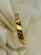 Load image into Gallery viewer, Chess Men Gold Kadha Bangle Bracelet 2.8
