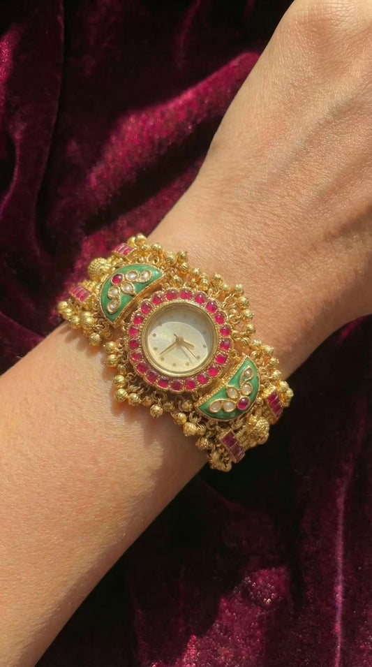 Pista Green Floral Round Dial Maharani Watch Heritage Bracelet