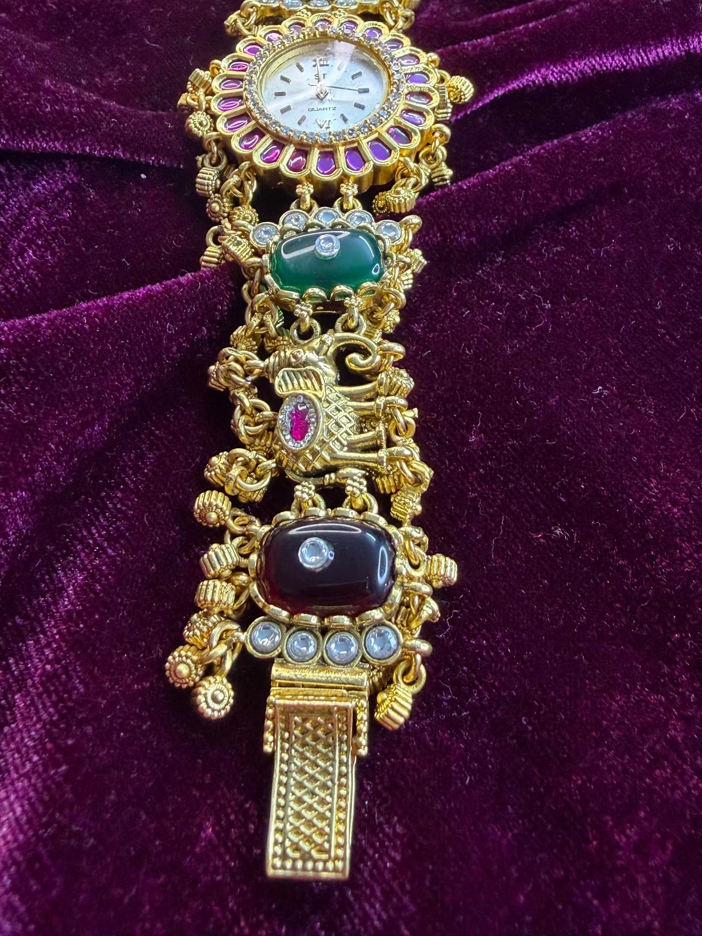 Ghungroo loaded Dial Maharani Watch Heritage Bracelet (Copy)