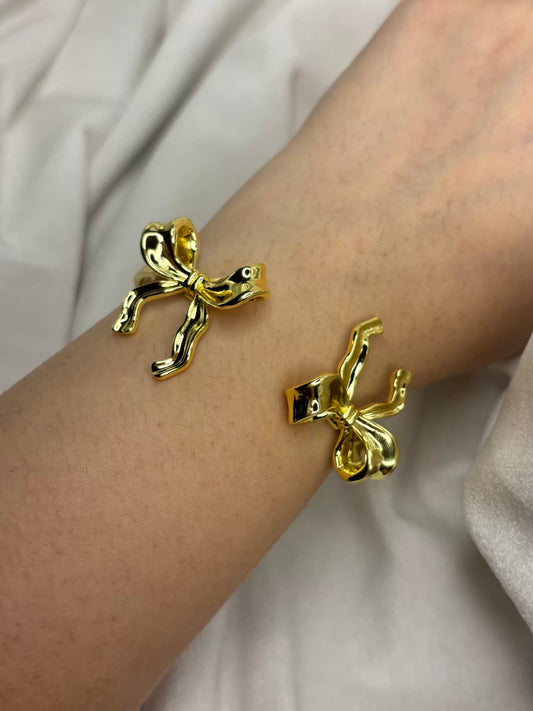 18k Gold Doublet Bow Open Kada Cuff