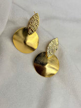 Load image into Gallery viewer, Gold Dish Leaf Earrings Studs - Gold Plated
