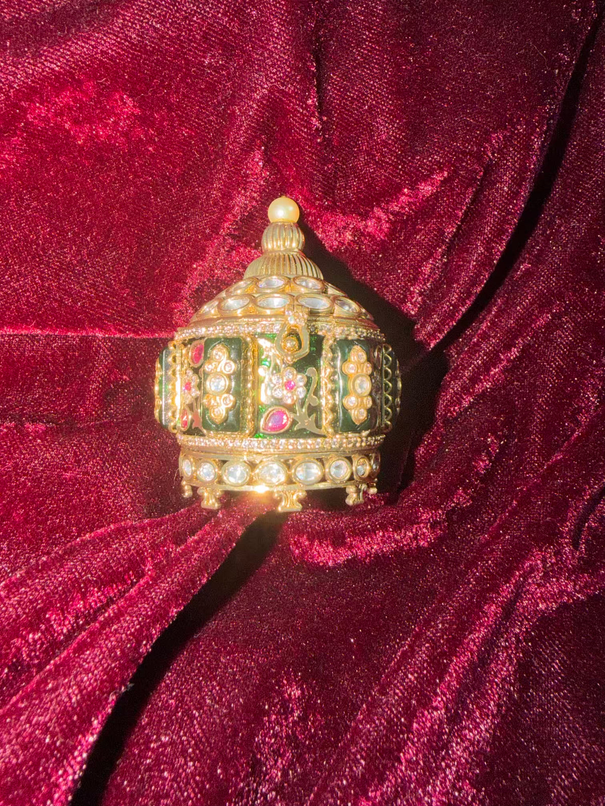Pushtaini Kumkum Sindoor Daani Royale in Premium plating