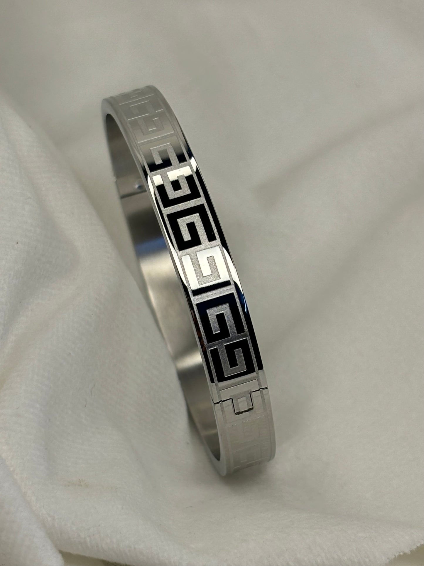 Maze Men Women Oval Silver Kadha Bangle Bracelet 2.8