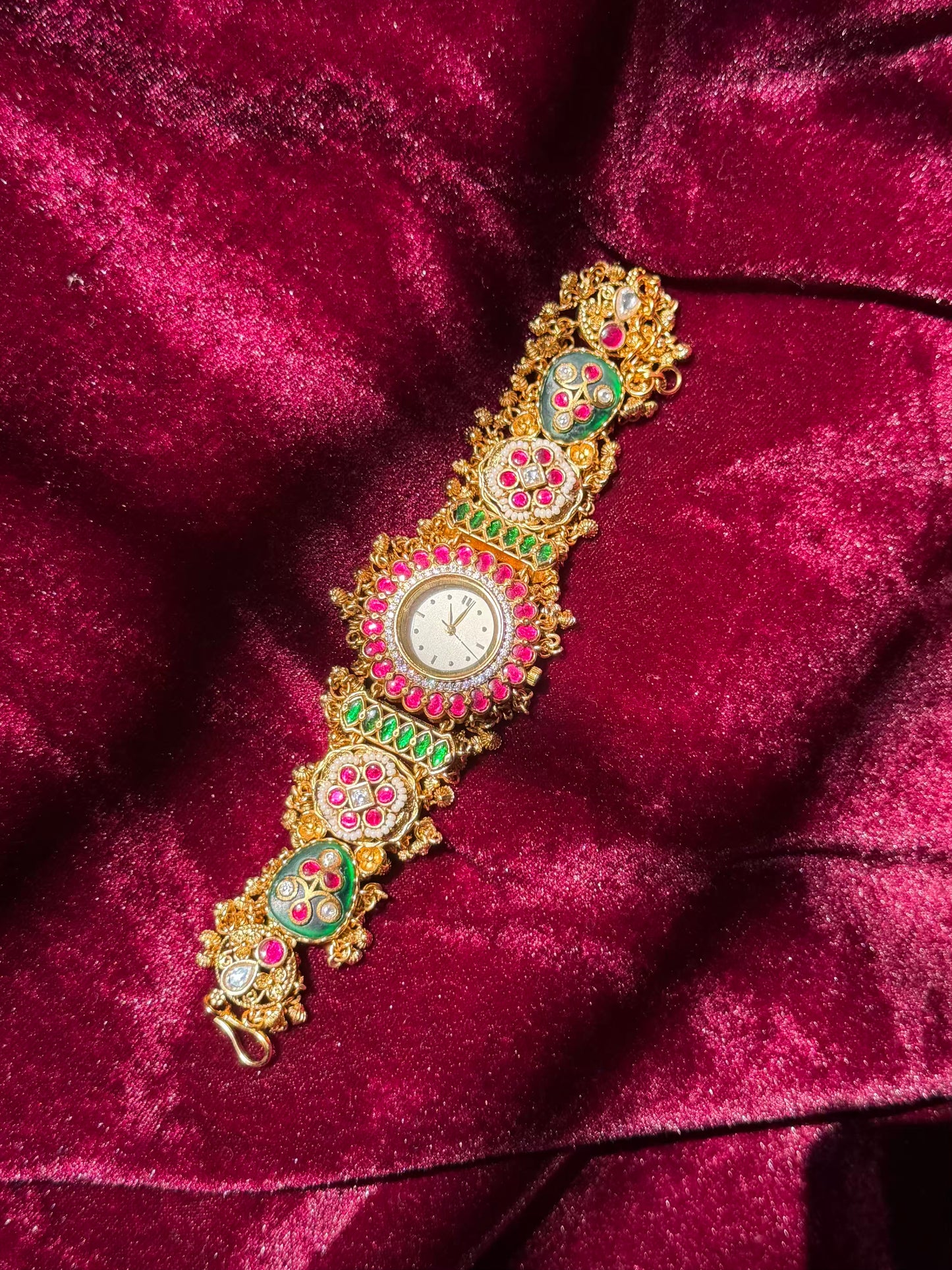 Rutu Inspired Rudra Motif Creamy Kundan Gold Plated Heritage Maharani Watch ( Partial COD 200₹ )