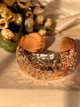 Load image into Gallery viewer, Aphrodite Garden of Roses Kada Bracelet Bangle - Rose Gold
