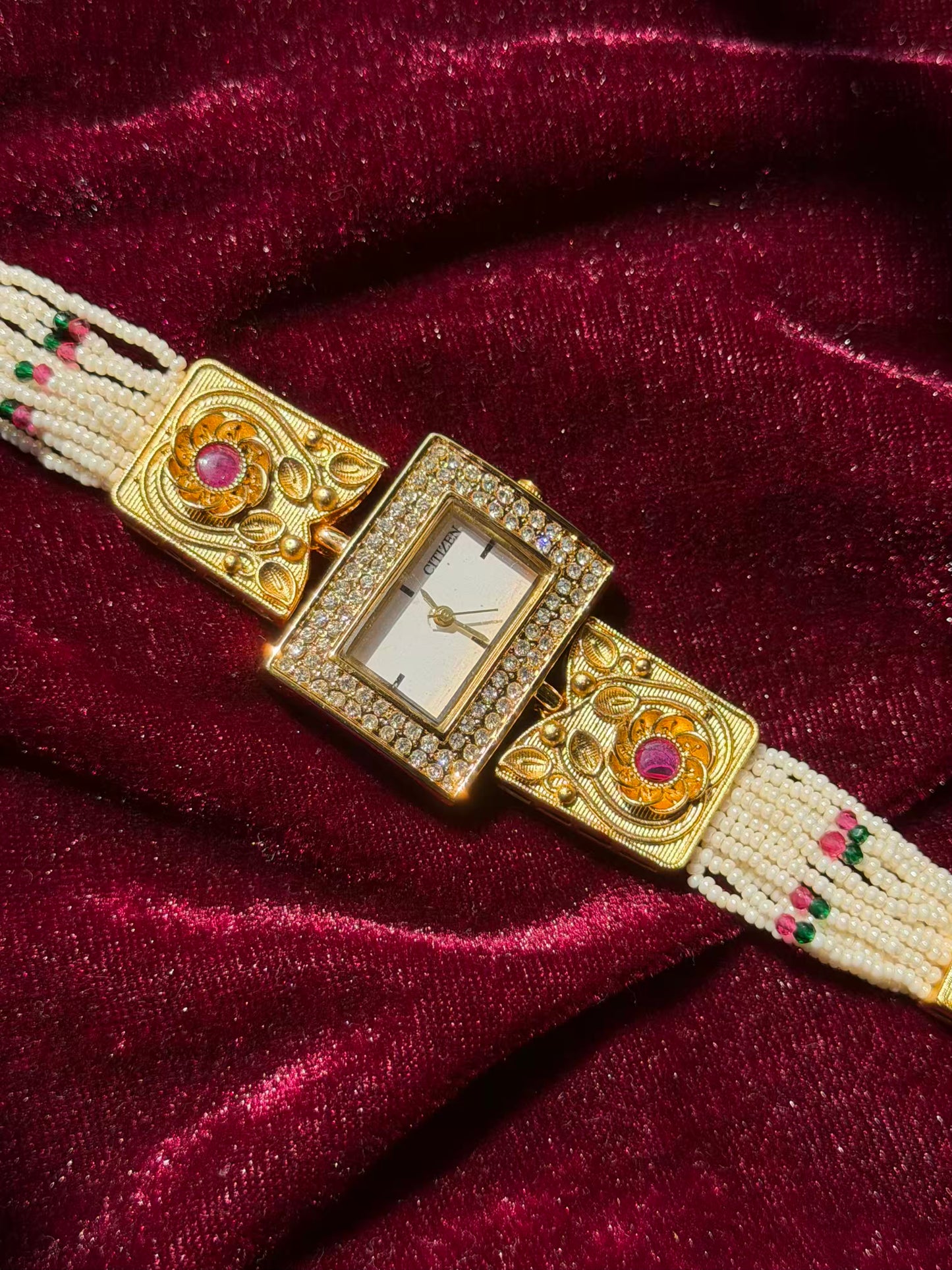Simple Gold Plated Heritage Maharani Watch (Copy)