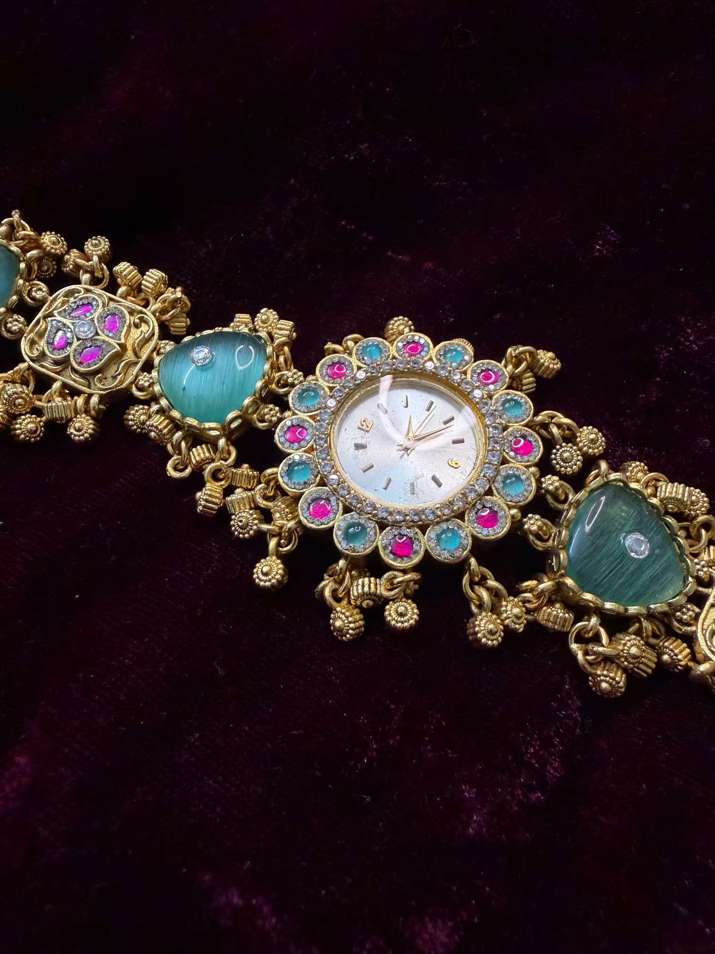 Mint Floral Premium Gold Rajwadi Gold Plated Heritage Maharani Watch