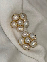 Load image into Gallery viewer, Flower Fresh Pearls Tiny Earrings Studs - Gold Plated
