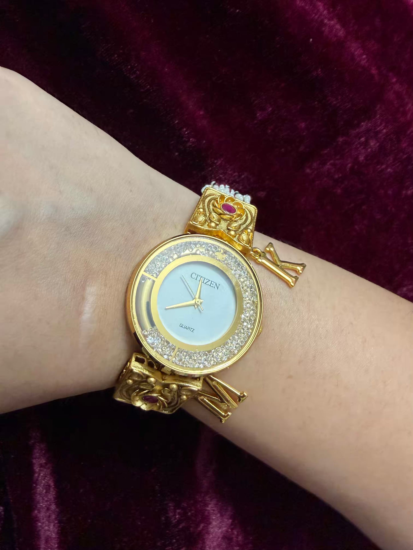 Diamonds Dial Pearly Maharani Watch Heritage Bracelet