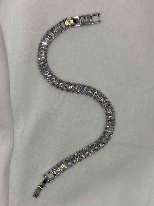 Premium Royal Shining Solitaire Diamonds Tennis Bracelet -  Silver Colour ( Unisex )
