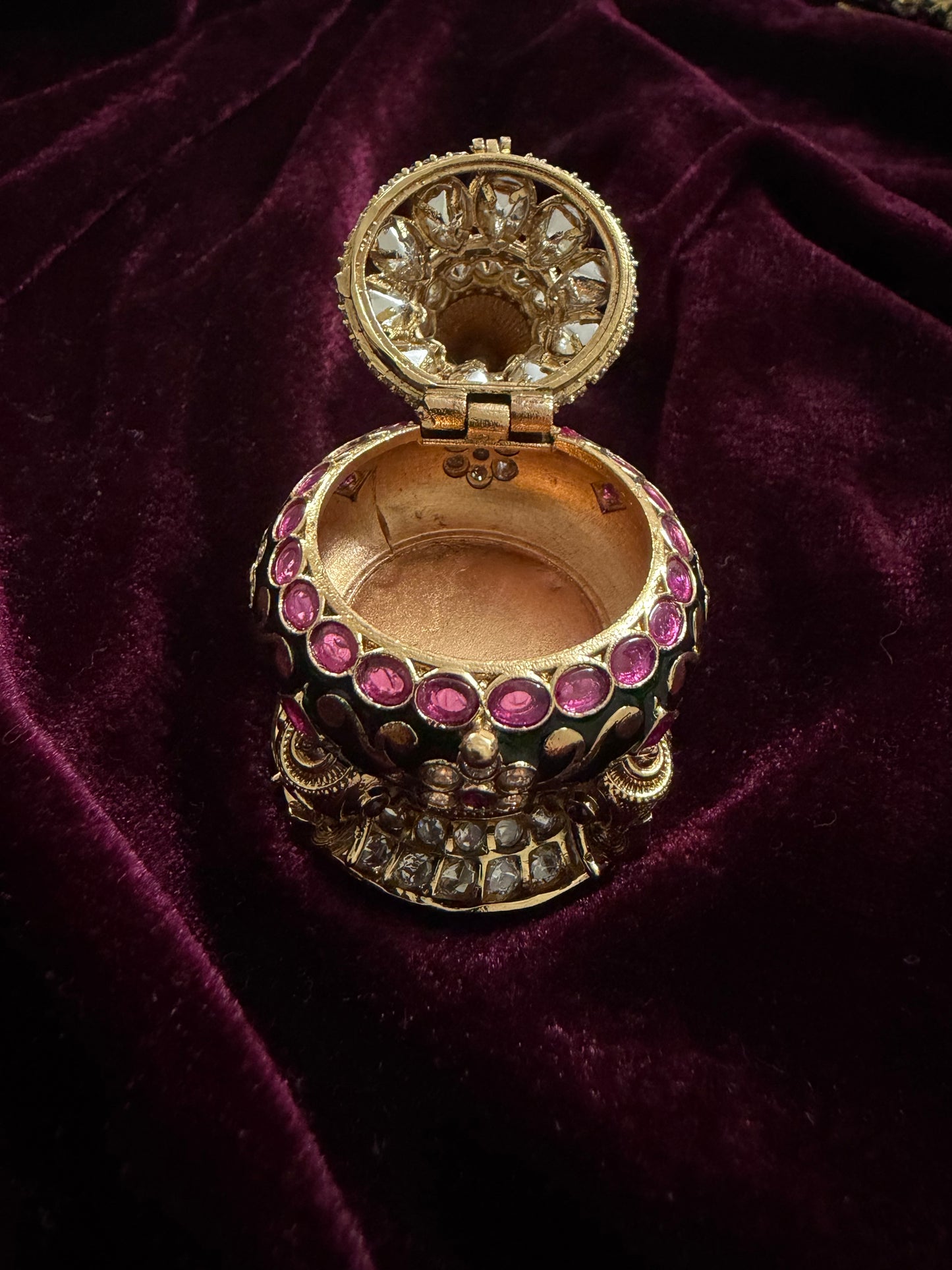 Rajsi Kumkum Sindoor Daani Royale in Premium plating