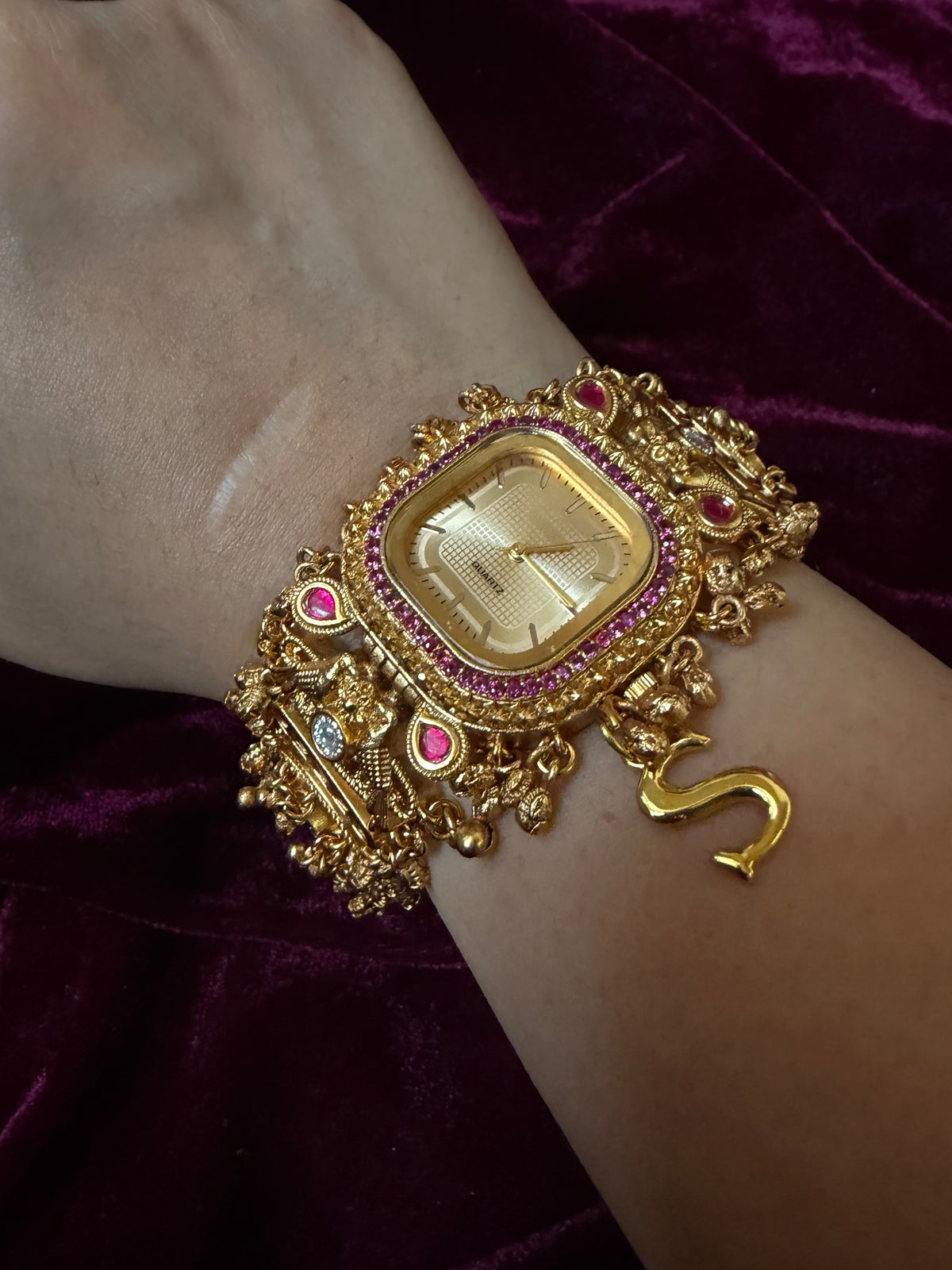Diwali 🪔 Gold New Launch Square Dial Maharani Watch Heritage Bracelet