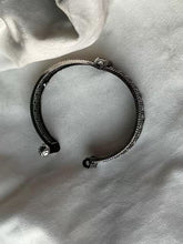 Load image into Gallery viewer, Tiny Flower Oxidised Screw Bangle ( Oxidised Silver )
