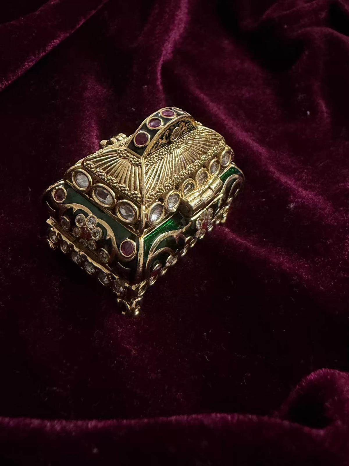 Rajputana Tijori Kumkum Sindoor Daani Royale in Premium plating
