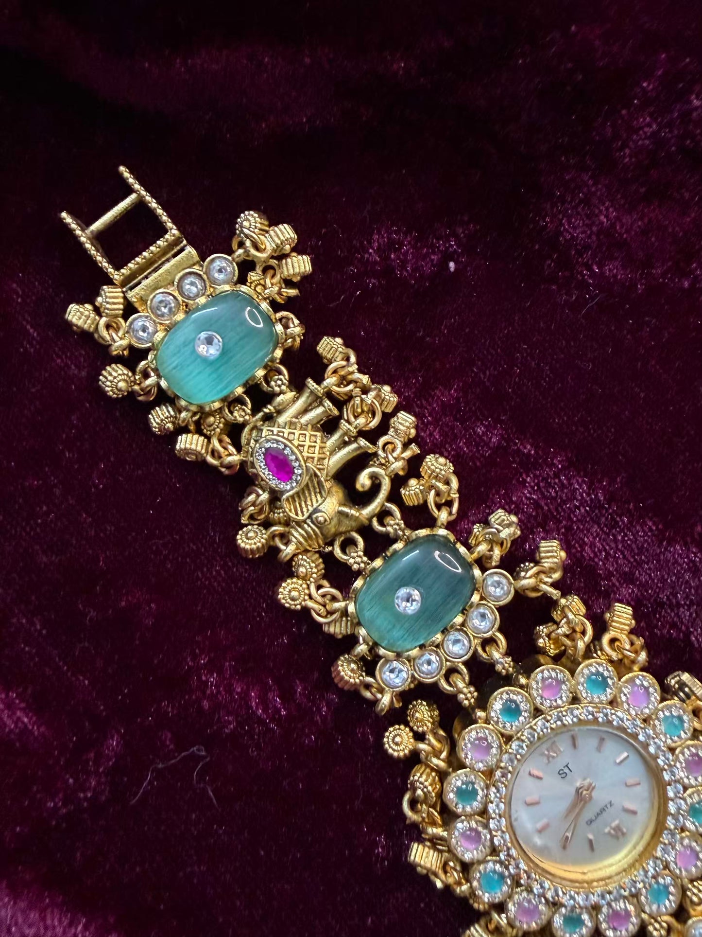 Mint Elephant Premium Gold Rajwadi Gold Plated Heritage Maharani Watch