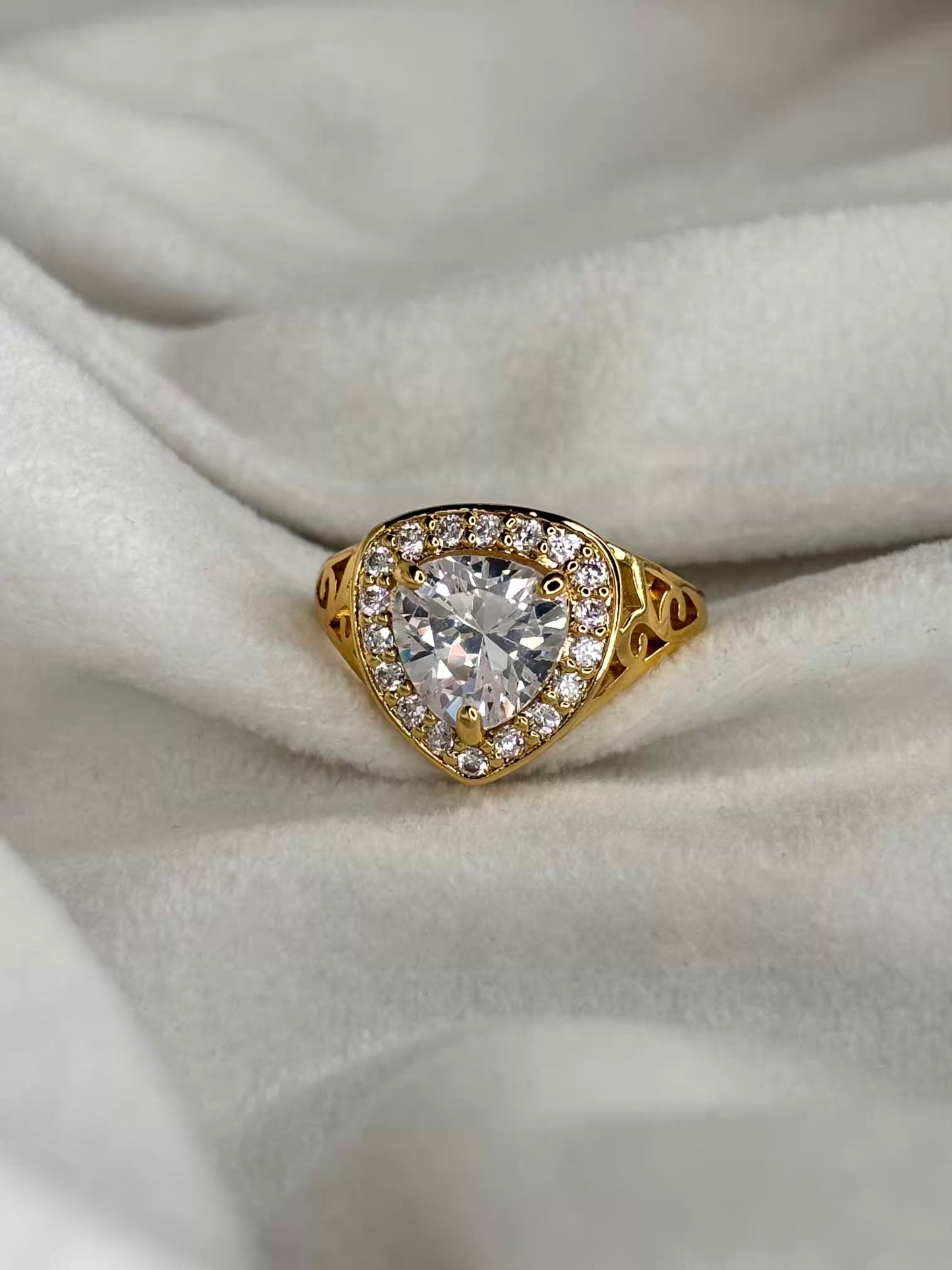 Triangle Solitaire Ring - Gold