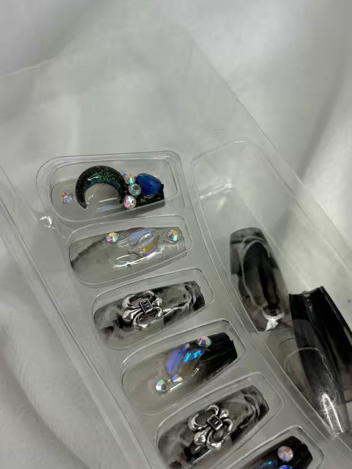 Black Moon Shimmery Fancy Party Bridal Press On Nails ( Set of 24 )