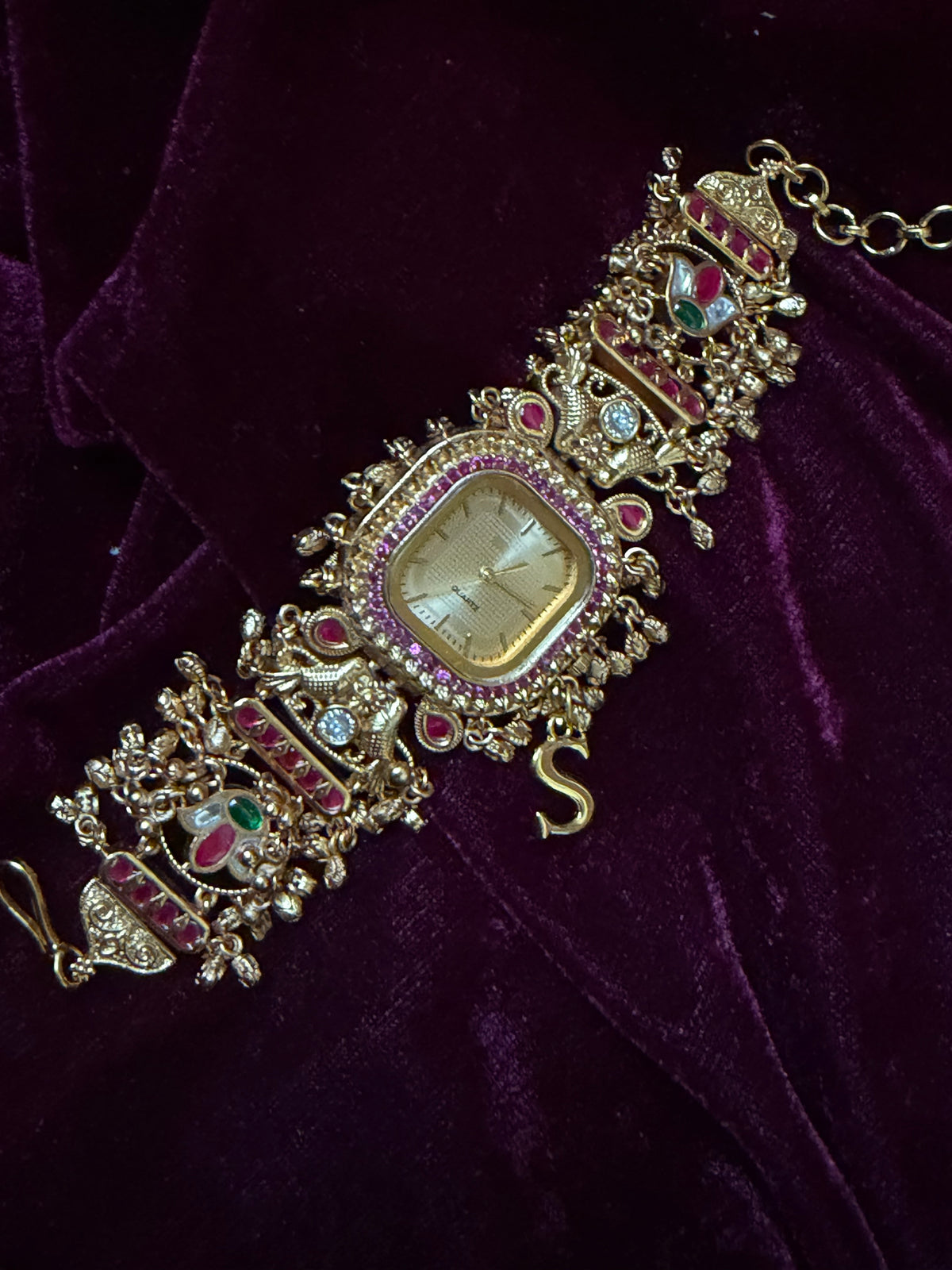 Diwali 🪔 Gold New Launch Square Dial Maharani Watch Heritage Bracelet