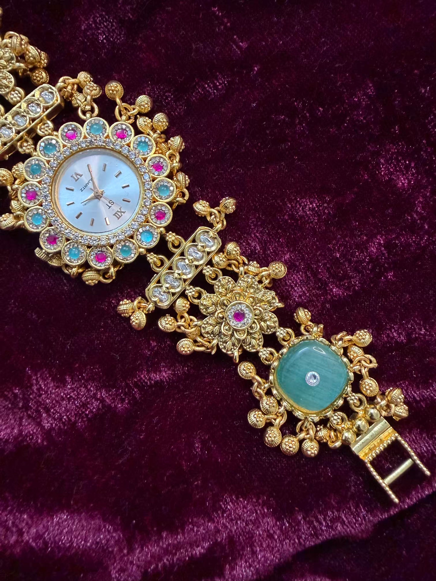 Mint Floral Premium Gold Rajwadi Gold Plated Heritage Maharani Watch