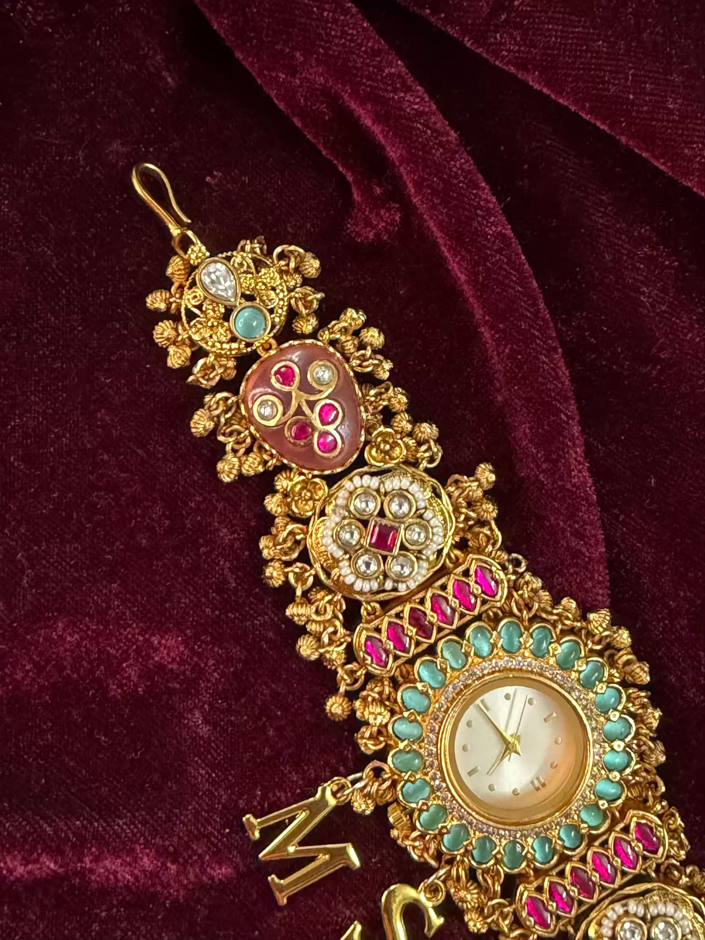 Creamy Kundan Heritage Maharani Watch Design Bracelet ( Only 2pcs Available)