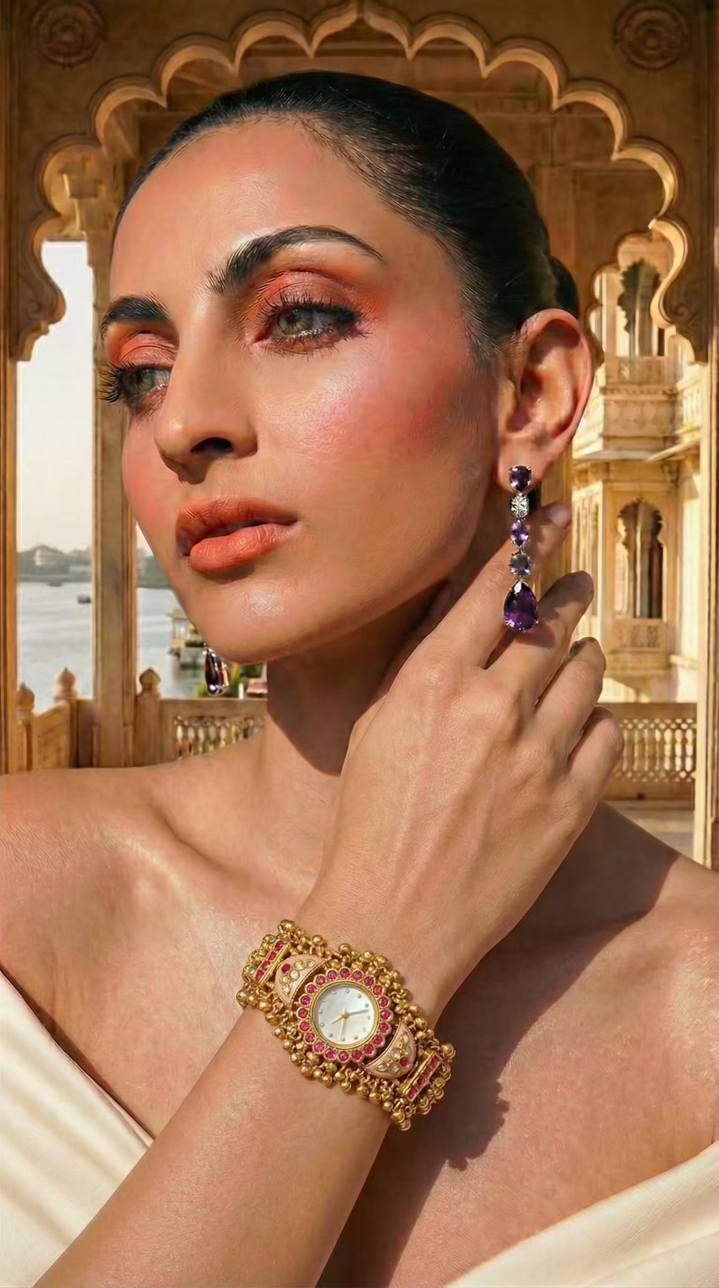 White Floral Round Dial Maharani Watch Heritage Bracelet