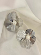 Load image into Gallery viewer, Wired Flower Fresh Pearls Earrings Studs - Silver Plated
