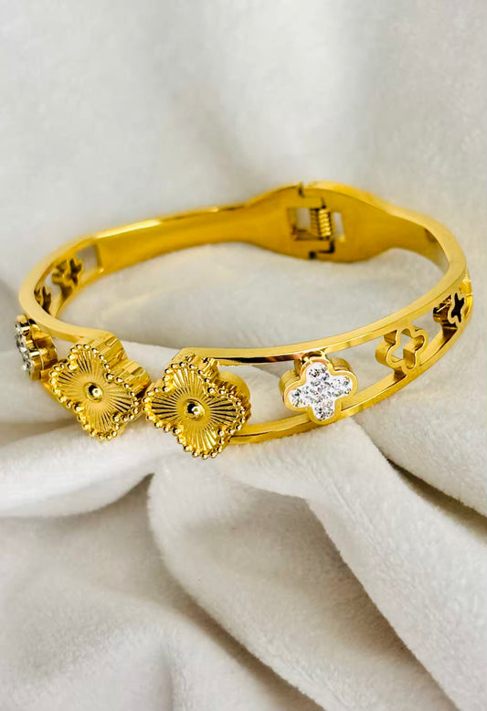 Thin Wrist Clover Baby Size Wrist Gold Bangle 2.2 - 2.4 Size