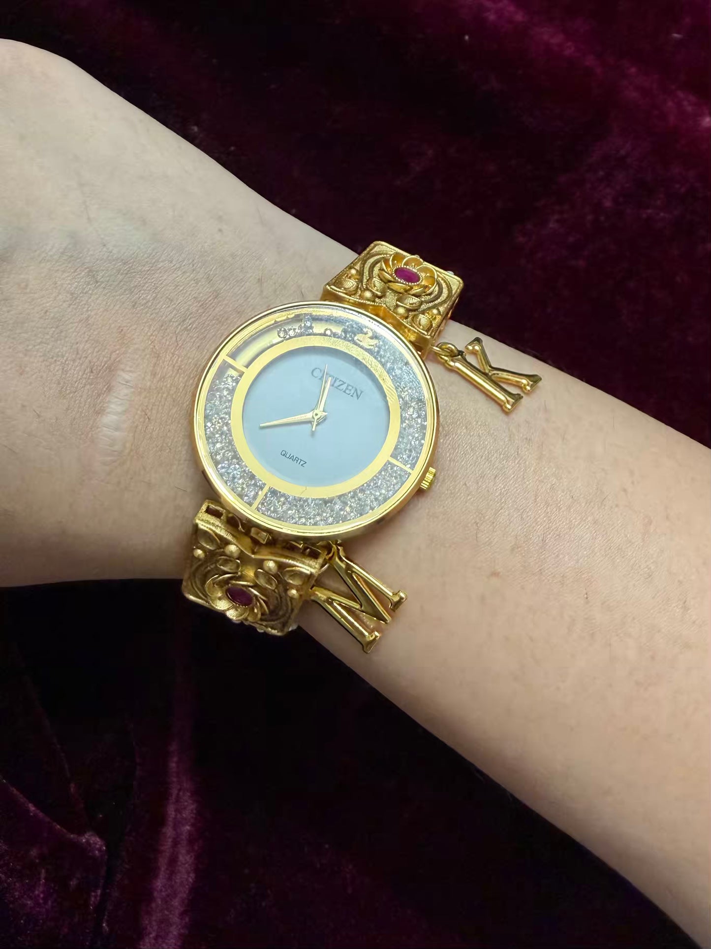 Diamonds Dial Pearly Maharani Watch Heritage Bracelet