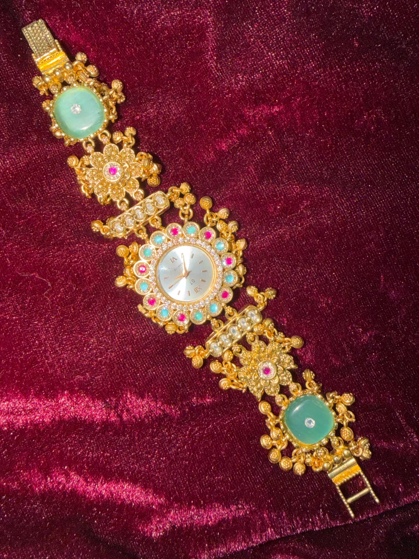 Mint Floral Premium Gold Rajwadi Gold Plated Heritage Maharani Watch